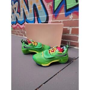 🥳🥳🥳NIKE ZOOM FREAK 3 NRG SKU#DC9364-300 SIZE 5.5 BRAND NEW READY TO SHIP!